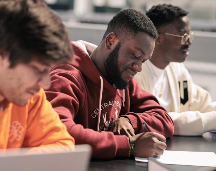 étudiants en bachelor